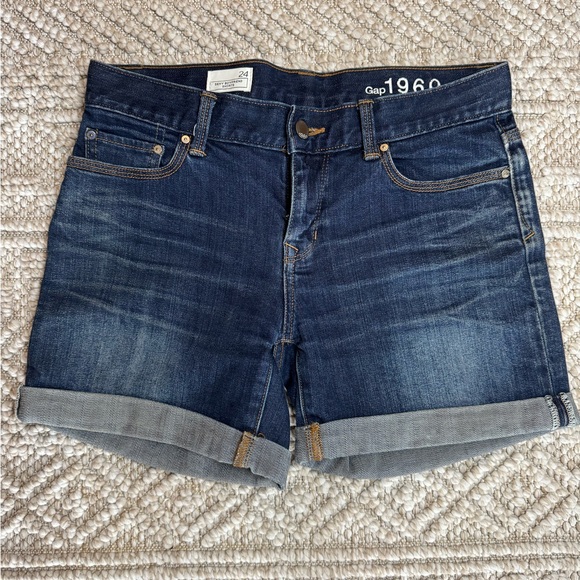 GAP Pants - GAP Sexy Boyfriend Jean Shorts (Size 24)